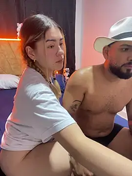 DarknLightt live cam on StripChat