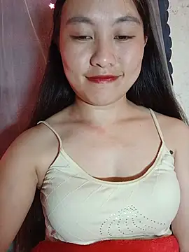 Cherry-squirtt live cam on StripChat
