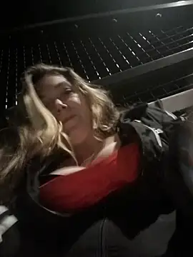 BettyandGold live sex cam