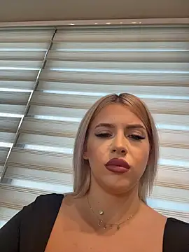 iveysin (F young) - Monday Coffee & Boobs ☕🍒