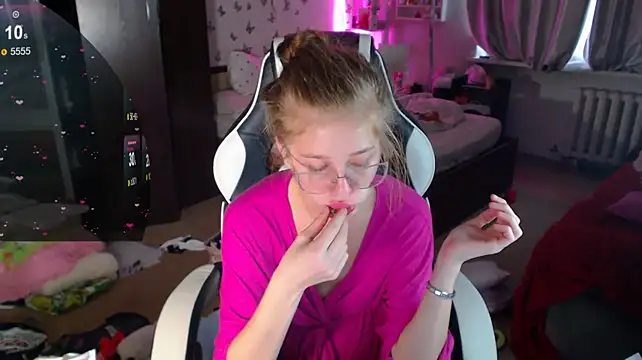 Kira_honeyy webcam