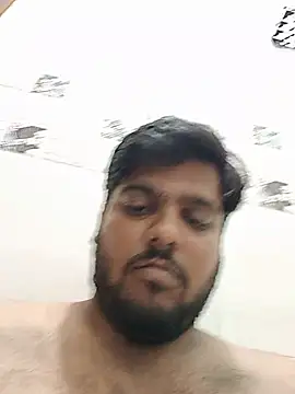 Cutehornyyboiy live cam on StripChat