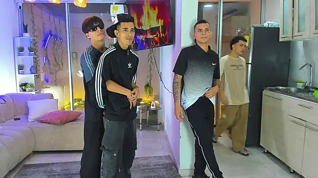 houseofwarrios (Ask my age) - Fuck ass hard !!