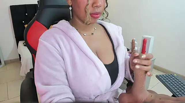 Lizzie_Williams_ live cam on StripChat