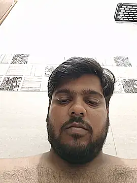 Cutehornyyboiy webcam