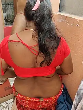 live chat Desicouple1706