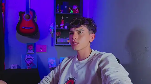 MikeyKuro live sex cam
