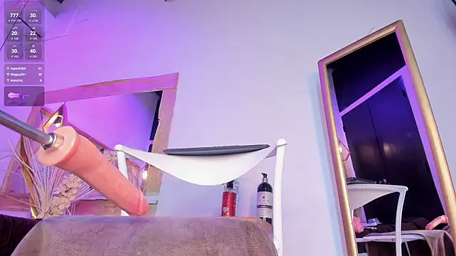 BritannyClaire webcam