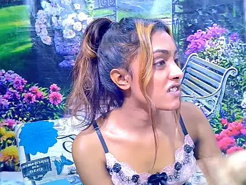IndianPretty14u2Luv live cam on StripChat