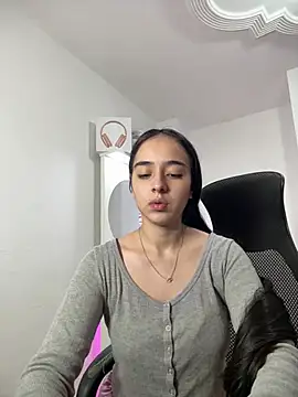aineangeel live cam on StripChat