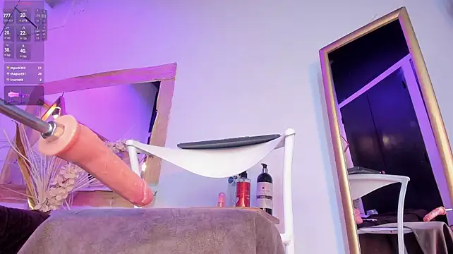 BritannyClaire webcam