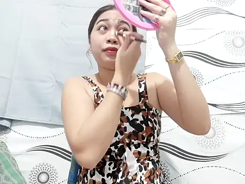 Ursexyasianskinny webcam