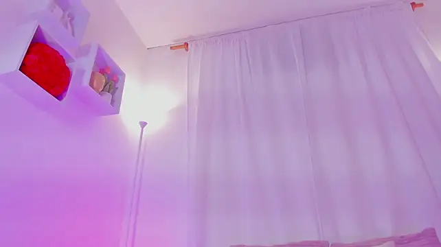 Yoursecrttgirl live cam preview