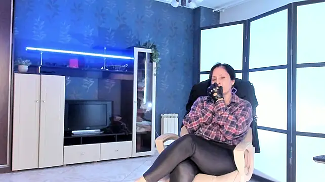 Lucky_Milf live cam preview