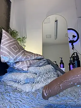 Isa__Blanc webcam