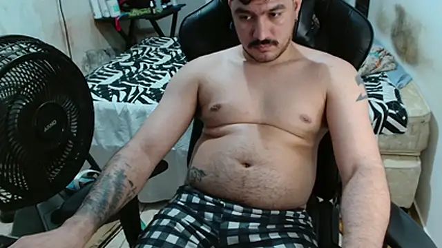 Leonino231 webcam