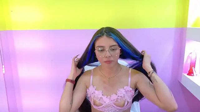 Kyomi_Hunt webcam