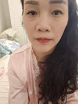 Tiana_678 webcam