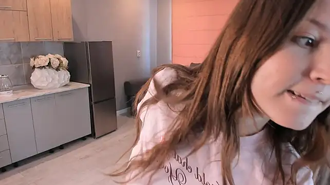 LorileeTruden webcam