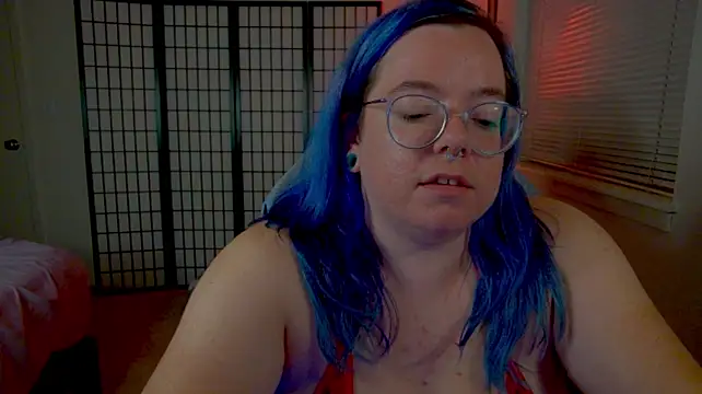 KiraSpitQueen