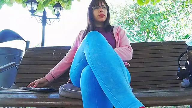 PublicBigLabiaMelly webcam