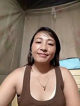 Angelina-Luxxy webcam