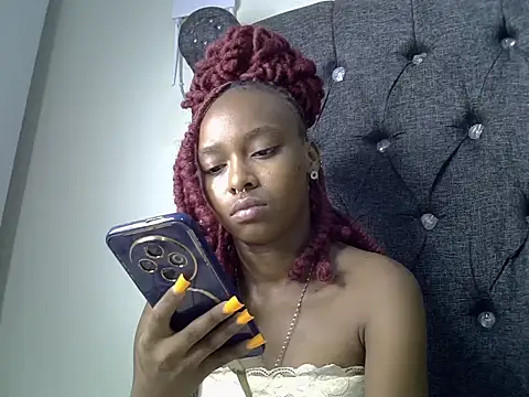cocolaurah webcam