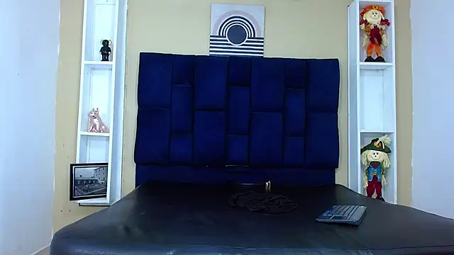 GoldenBoy_23 webcam