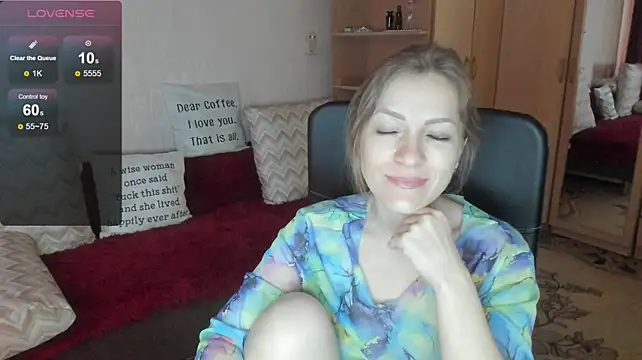 Tiffany_Bates webcam