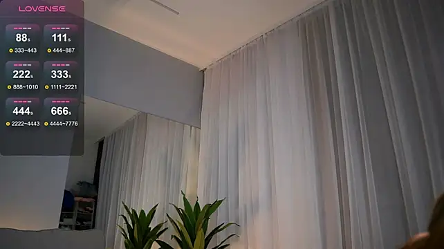 ClassyKatyy webcam