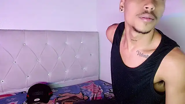 Angel_foxc13 webcam