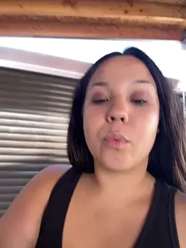 LushBySofa webcam
