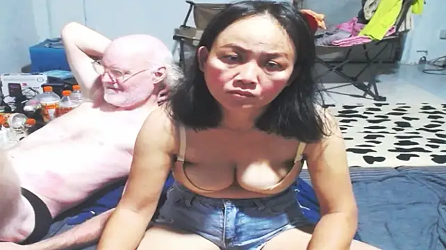 1cuteandsexy69 (Ask my age) - Both will Be Naked and Masturbating Love