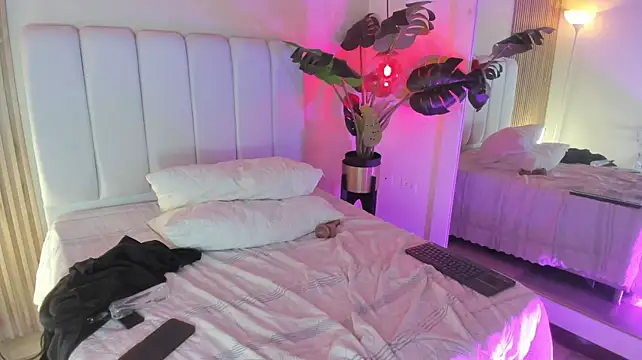 AndreinaLopezz webcam