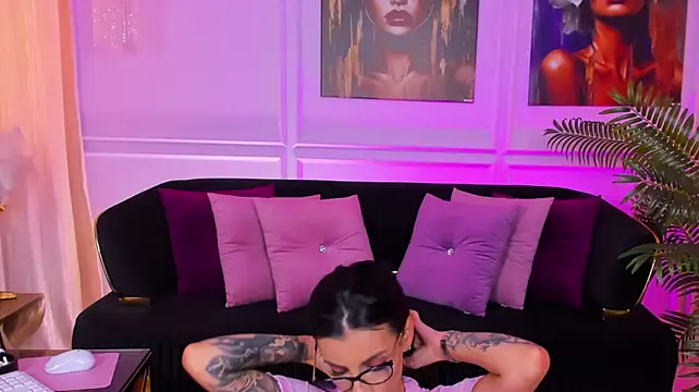 AhhMia webcam