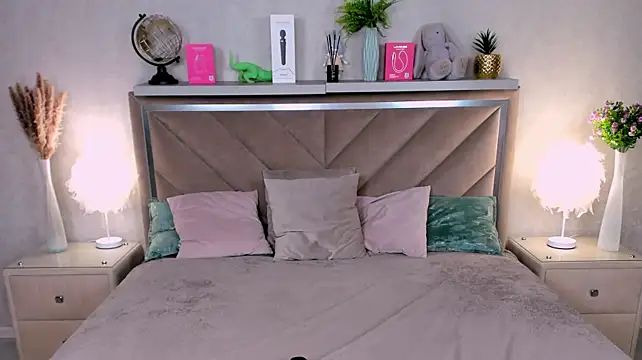 MiaKarlos