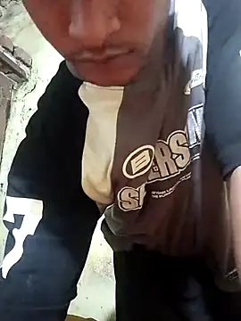 YourTeenBoy21 webcam