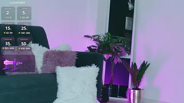 xazaleea live cam on StripChat