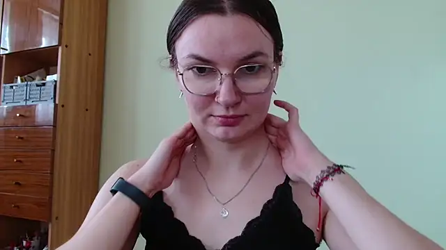 LooveELLYx webcam