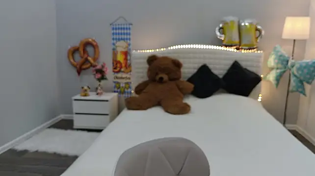 DeboraHorny live cam preview