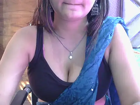 miss-riyaa webcam
