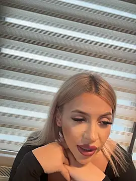 IveySin webcam