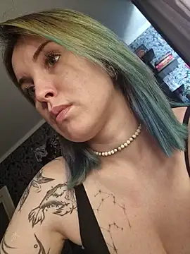 LazyTanukii webcam