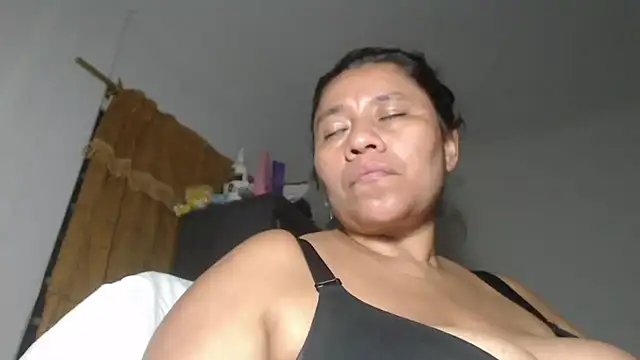 adrixxx38 webcam