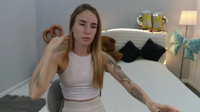 DeboraHorny webcam