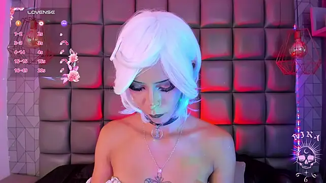 kira_vance webcam