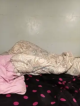 Petite_Nana