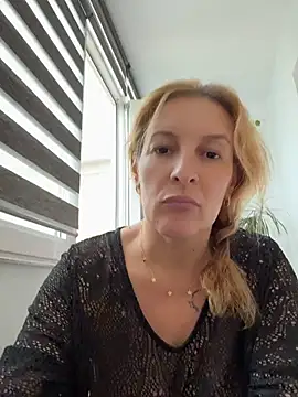 Hot-Milf4U webcam