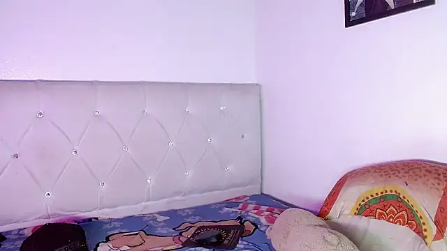 Angel_foxc13 webcam