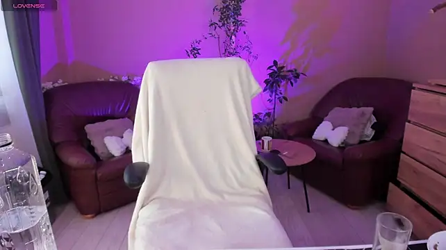 KaylaLaine webcam
